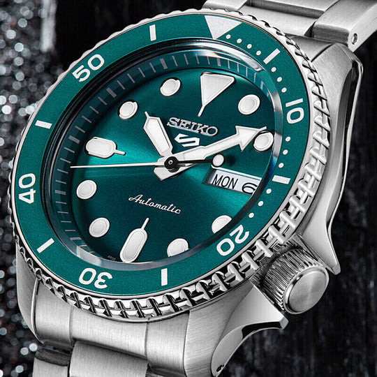 Seiko 5 Sports Automatic Green Dial Silver Steel Strap Watch For Men - SRPD61K1 - Image 3